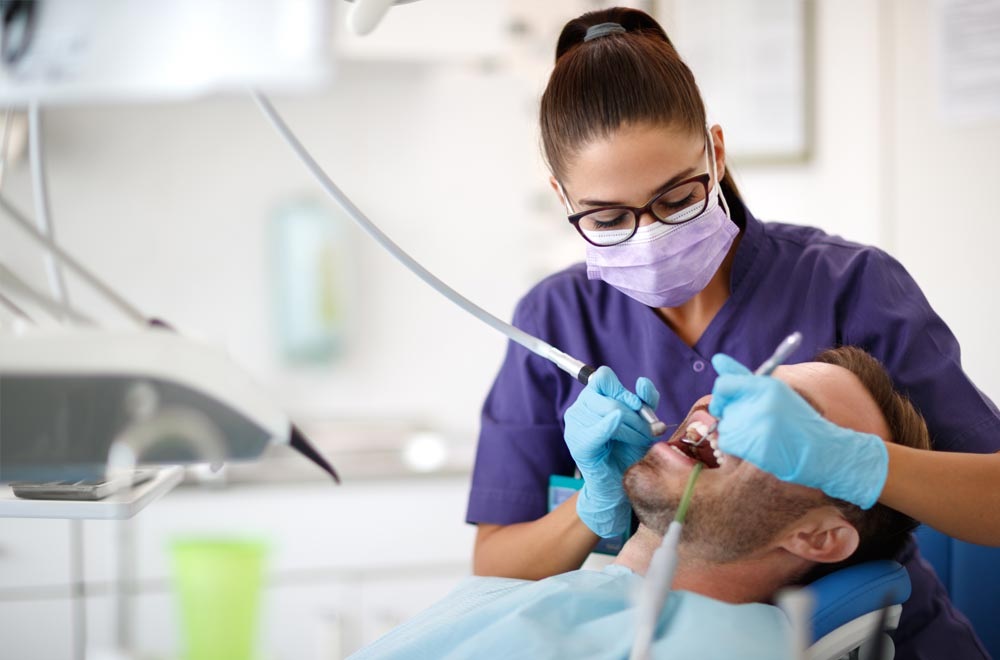 بازارکار دستیار دندانپزشکی
