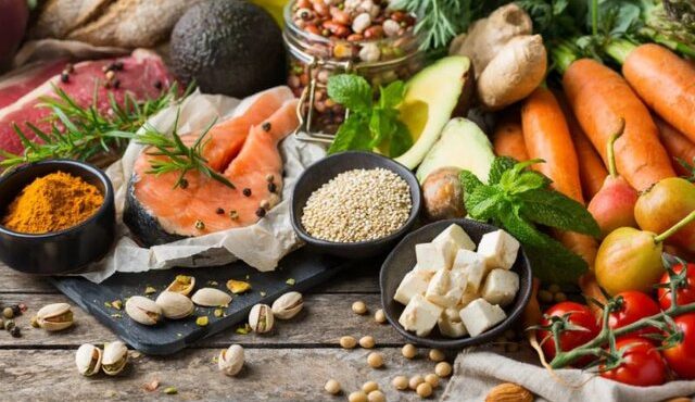 چرا رژیم مدیترانه‌ای یکی از سالم‌ترین رژیم‌های غذایی است؟