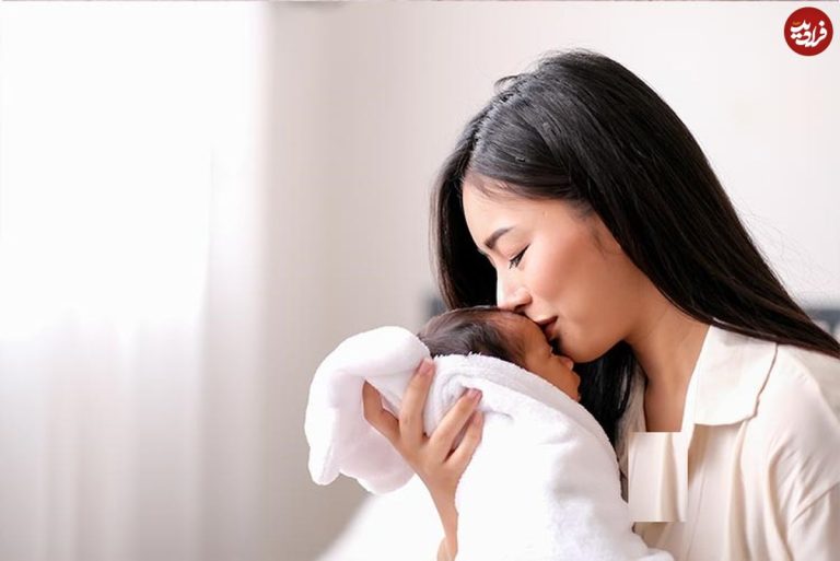 هشدار بوسیدن نوزاد؛ چرا باید فاصله دهیم؟