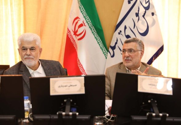 اکثر نمایندگان از پاسخ‌های وزیر بهداشت قانع شدند