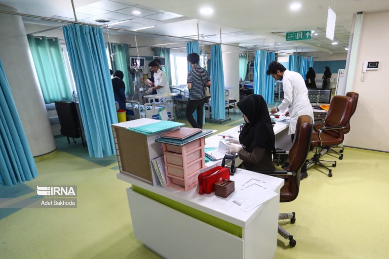 بازدید اعضای کمیسیون بهداشت و درمان مجلس از بیمارستان شهید هاشمی نژاد