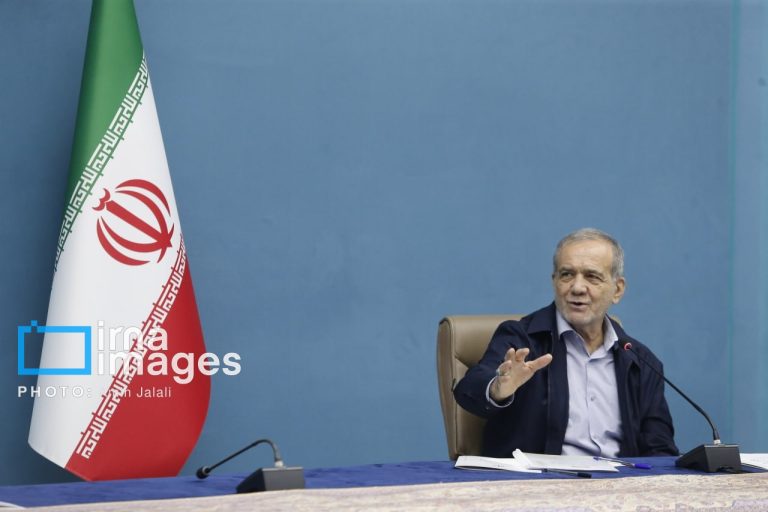 تاکید رئیس‌جمهور بر ضرورت اتخاذ تمهیدات لازم برای پایداری منابع طرح پزشک خانواده