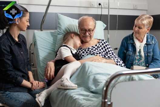 همراه بیمار در بیمارستان امام خمینی (ره) نقشی حیاتی در آرامش و بهبود بیماران تصویر 3